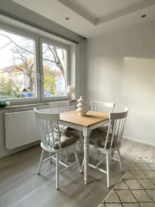 Country Style Apartment With Balcony Near Fair 하노버 0*,  독일