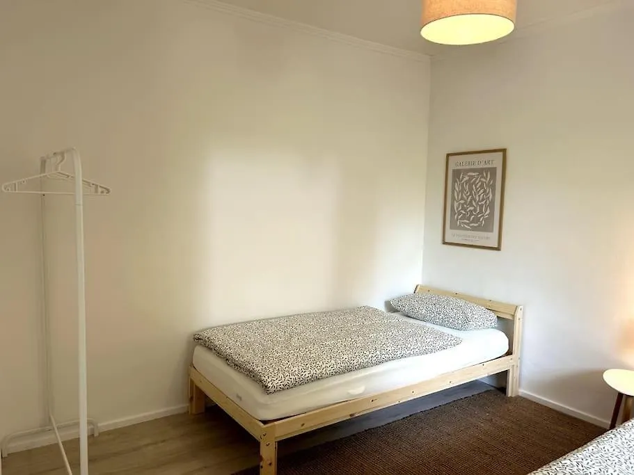 Country Style Apartment With Balcony Near Fair 하노버 0*,