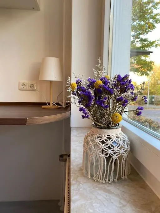 Country Style Apartment With Balcony Near Fair Hannover